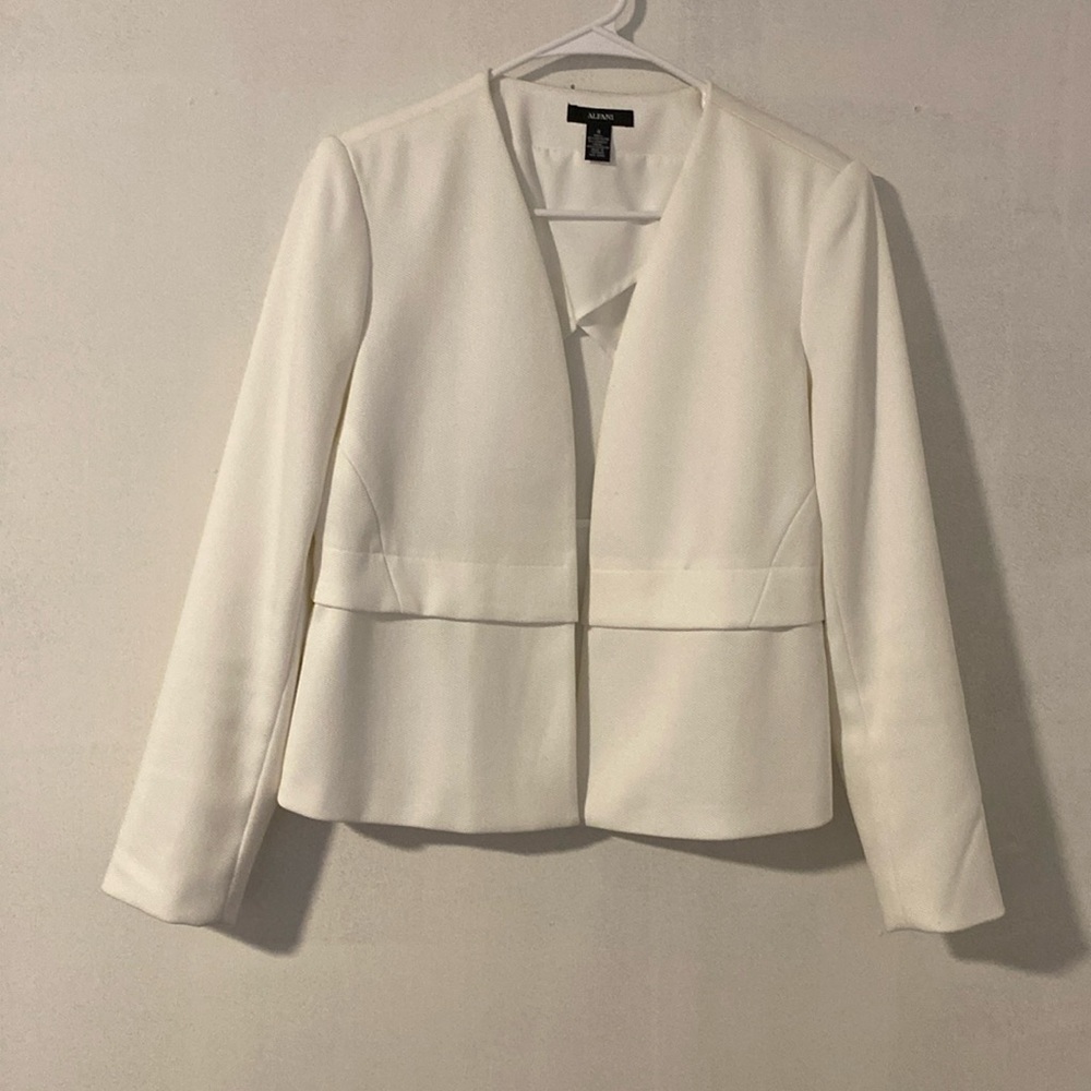 Alfani women’s blaze size 4